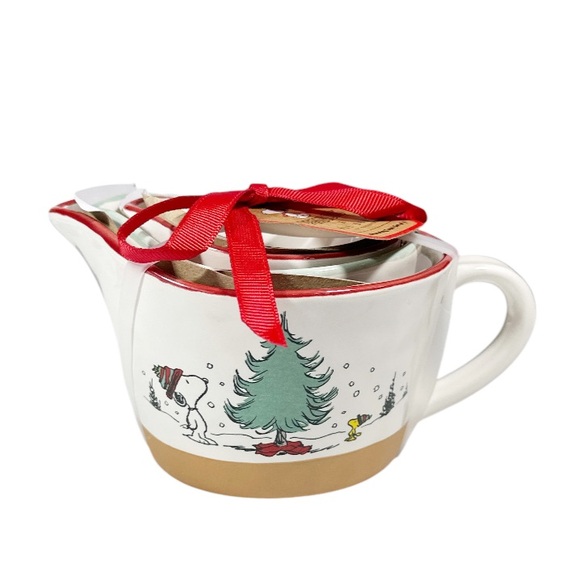 NEW Rae Dunn/Peanuts Snoopy CHRISTMAS TREE Measuring Cups Set/4 - Picture 1 of 6